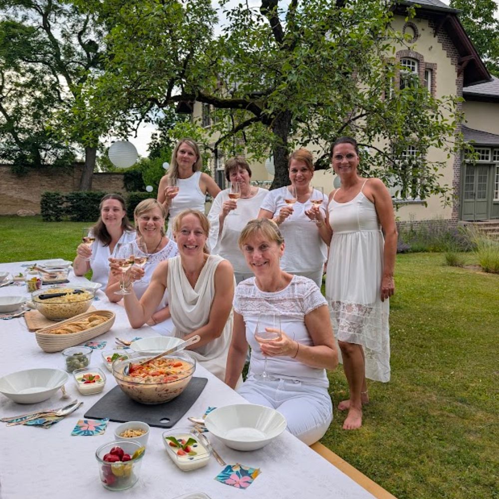 Aloha Retreat Yoga & Art